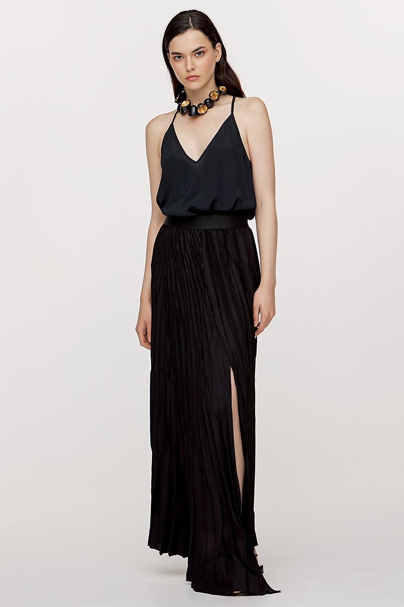   Black maxi pleated skirt