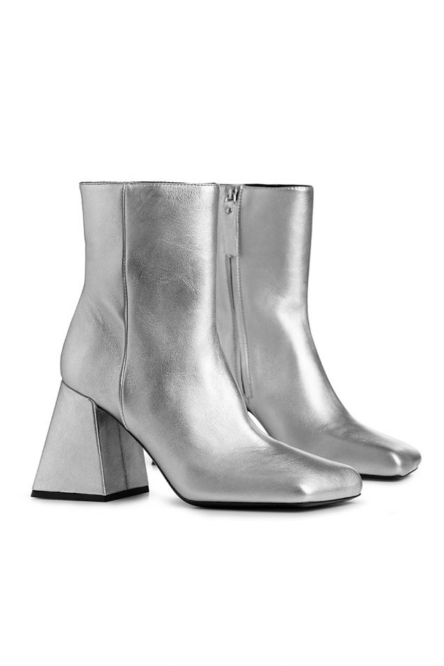 Metallic leather half boots