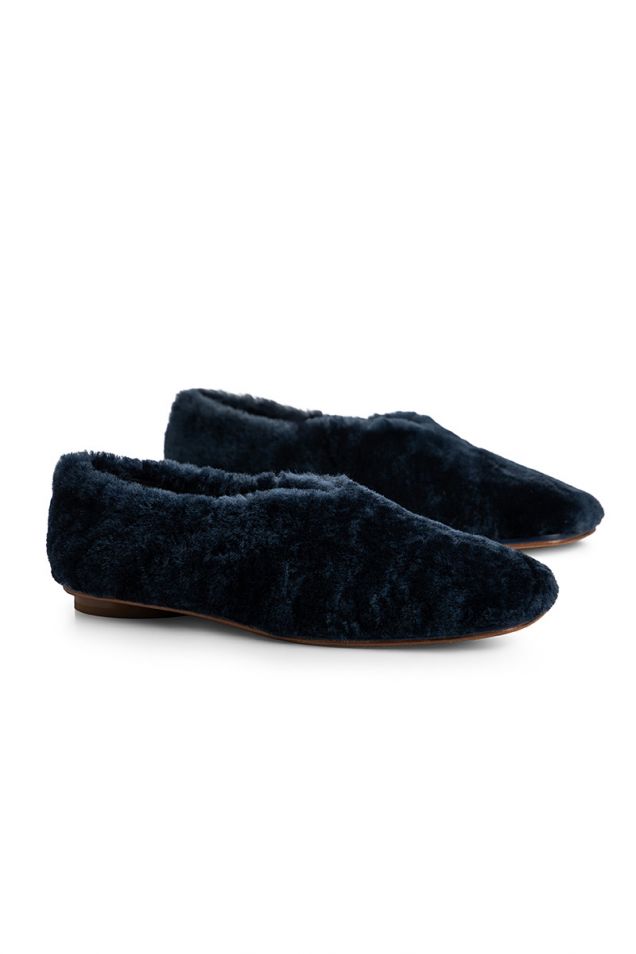 Loafers in navy blue faux shearling 