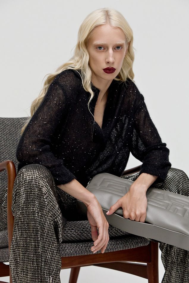 Polo knit blouse embellished with sequins 