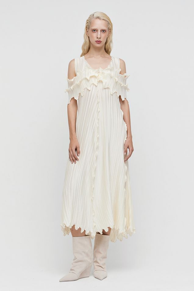 Off the shoulder midi pleated dress in vanilla 