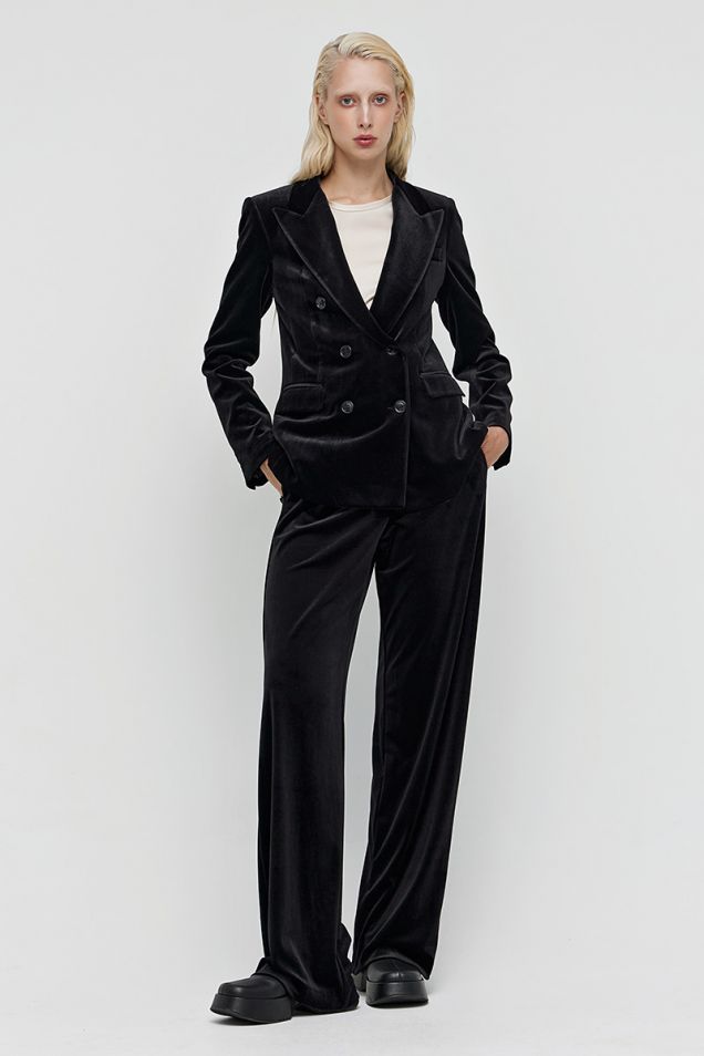 Straight-leg pants in black velvet 